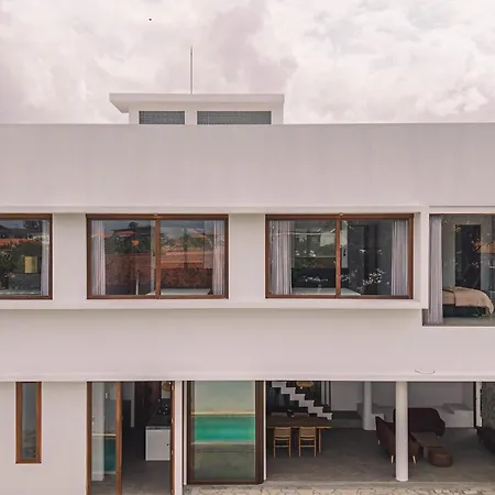 Villa Moto One 2